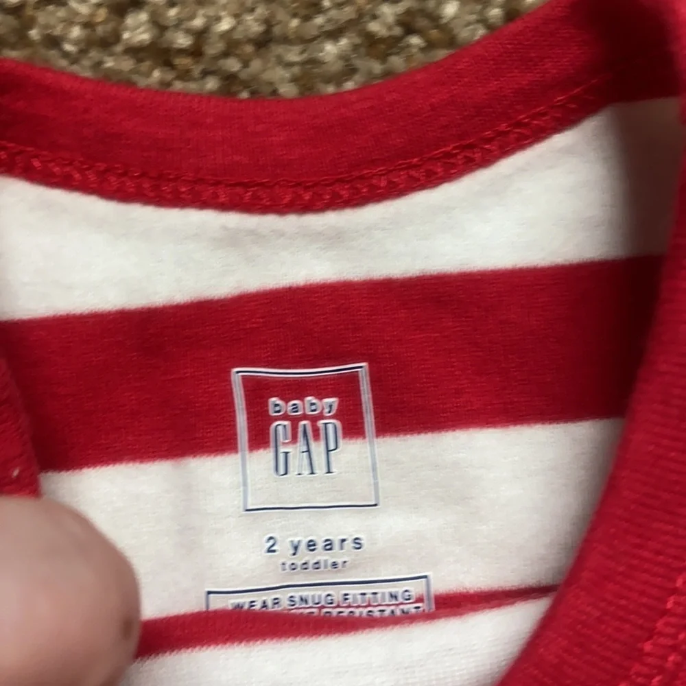 NWOT 2t Gap Christmas pjs. Red / white striped.